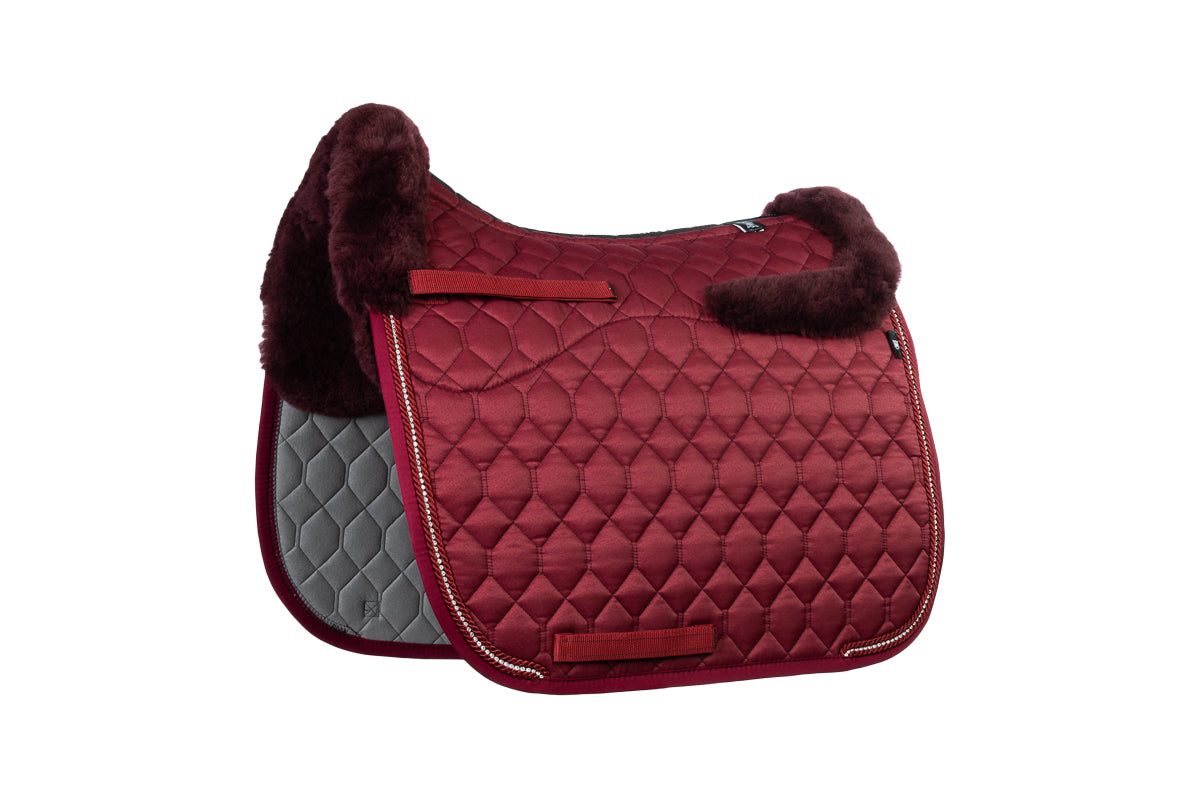 Schabracke HW26 Crystal Glanz Rubin Rot/Brombeer  mit Lammfell DR Gr.L